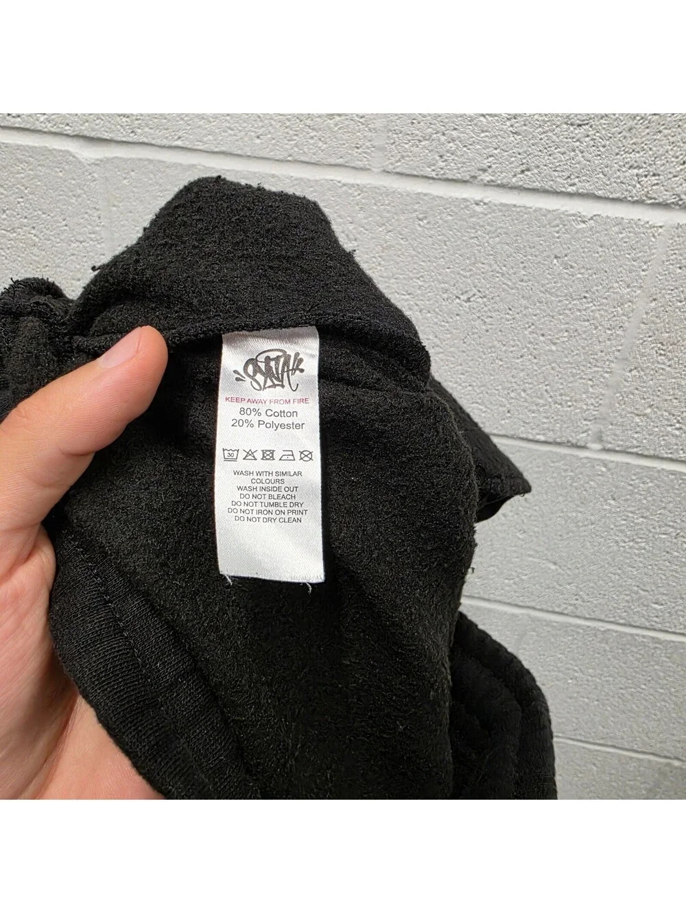 SYNA World Can’t Rush Greatness Sweatpants S Side Ankle Zips. Black